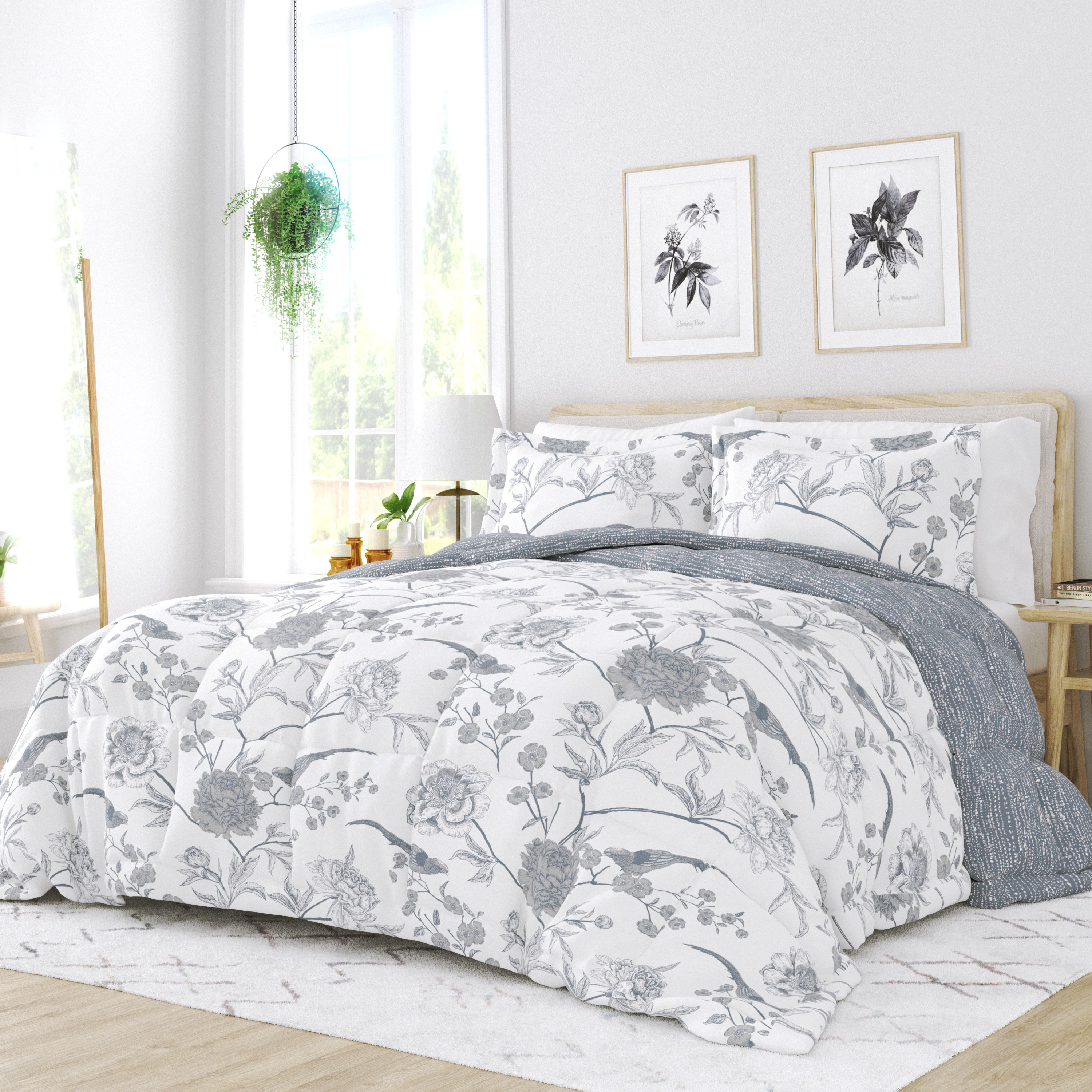 August Grove® Arvle Down Alternative Molly Botanicals Reversible