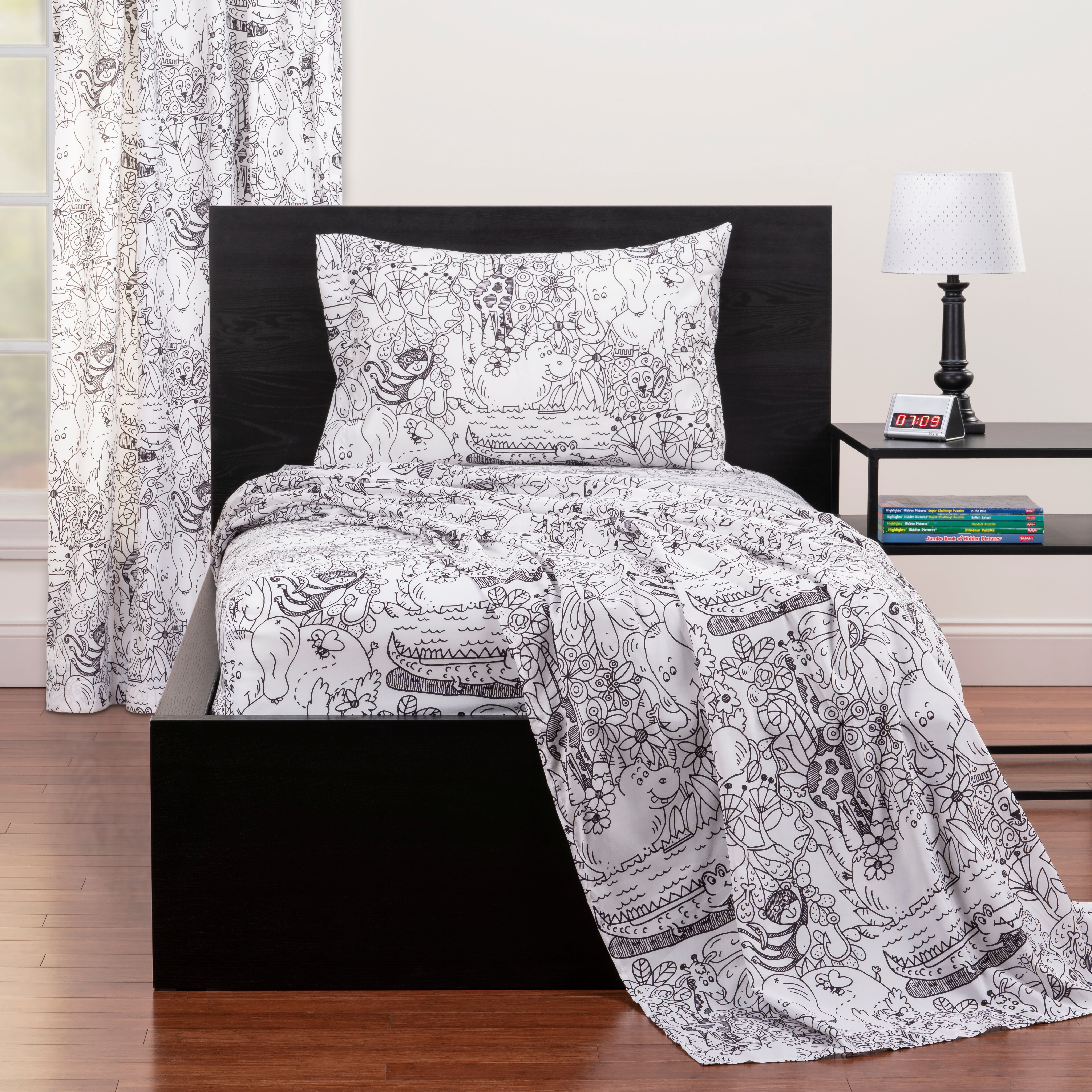 Highlights Jungle Jamboree Hidden Pictures Sheet Set - Twin