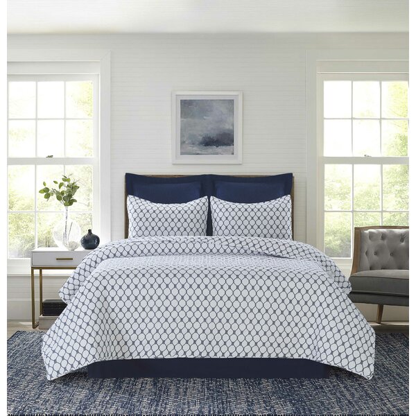 FREYA BEDSPREAD SET QUILTED TRADITIONAL PATCHWORK FLOWER STRIPE CHECK SCALLOP 