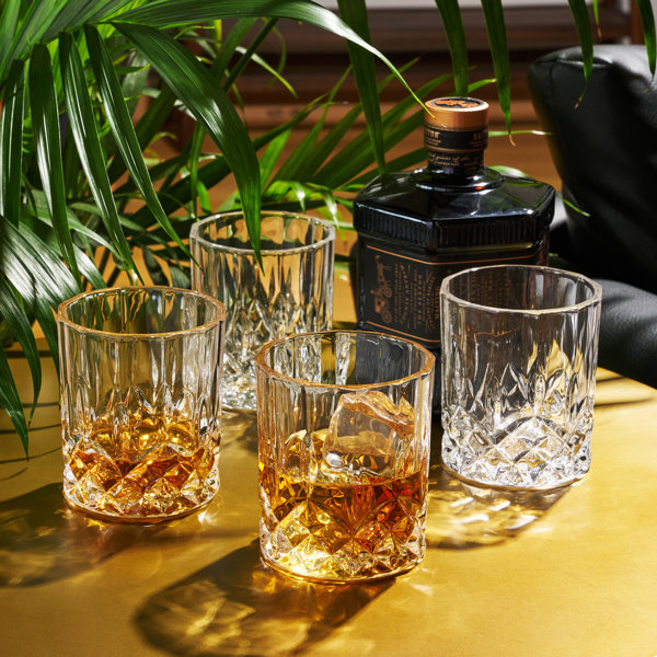 with 4 Vertical Stripes Whiskey Glasses for Liquor Scotch Bourbon Vodka Brandy or Wine 9oz LUXU Whiskey Decanter Set,Premium 1 Vertical Stripes Whiskey Decanter 18oz 