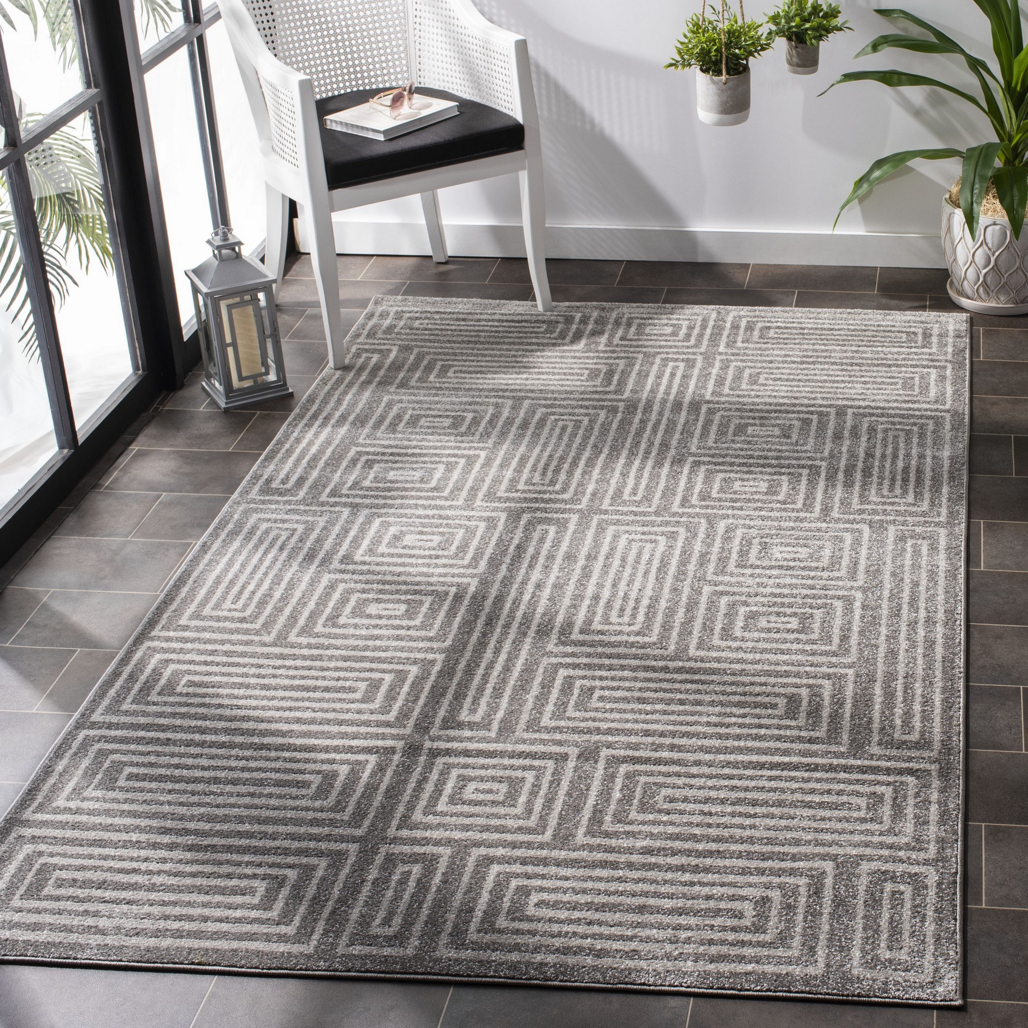 Mercer41 Thornbury Geometric Gray/White Area Rug & Reviews Wayfair