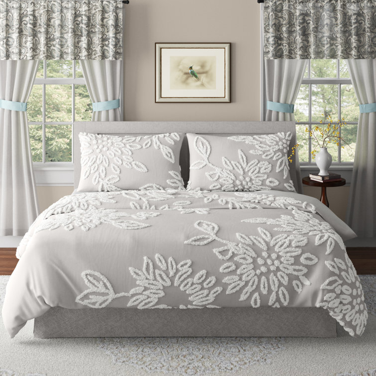 Shabby Chic Grey & White Cotton Chenille Floral Duvet Set - King/Cal King