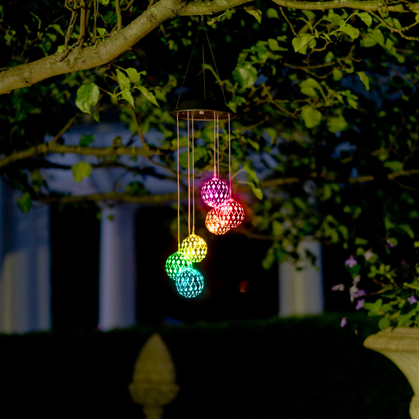 Solar Powered LED Color Changing Wind Chime Light Outdoor Garden Tree Decor Lamp 