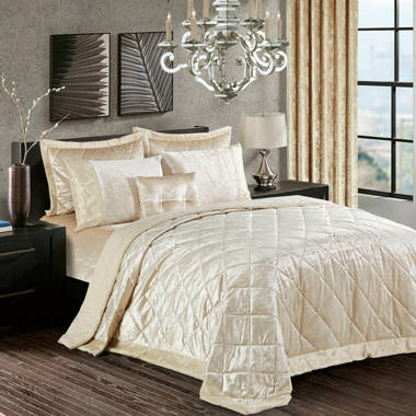 Cheng Bedspread Rosdorf Park Colour: Beige, Size: 255 x 275cm Bedspread + 2 Pillowcases
