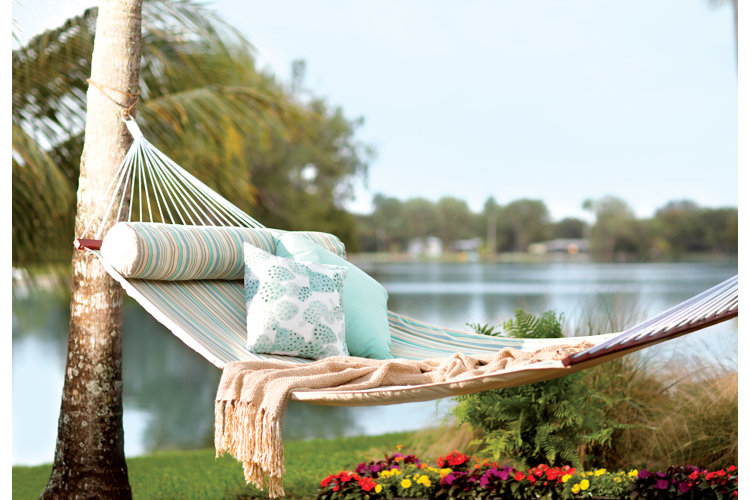 How to Choose the Best Hammock for Your Yard | Wayfair