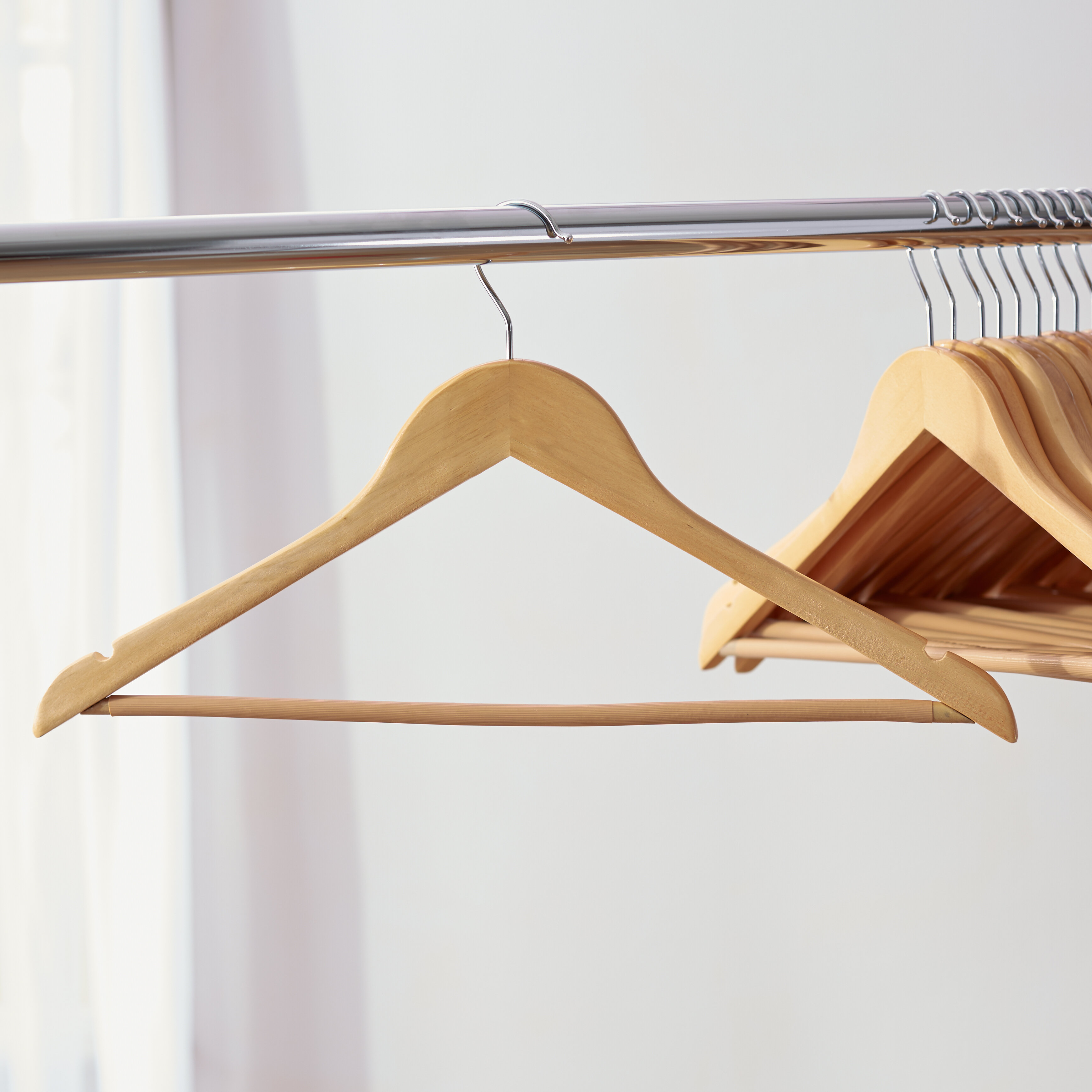1-100 Coat Hanger Made of Maple Wood with Skirt Notches and Non-Slip Trouser Bar Natural 