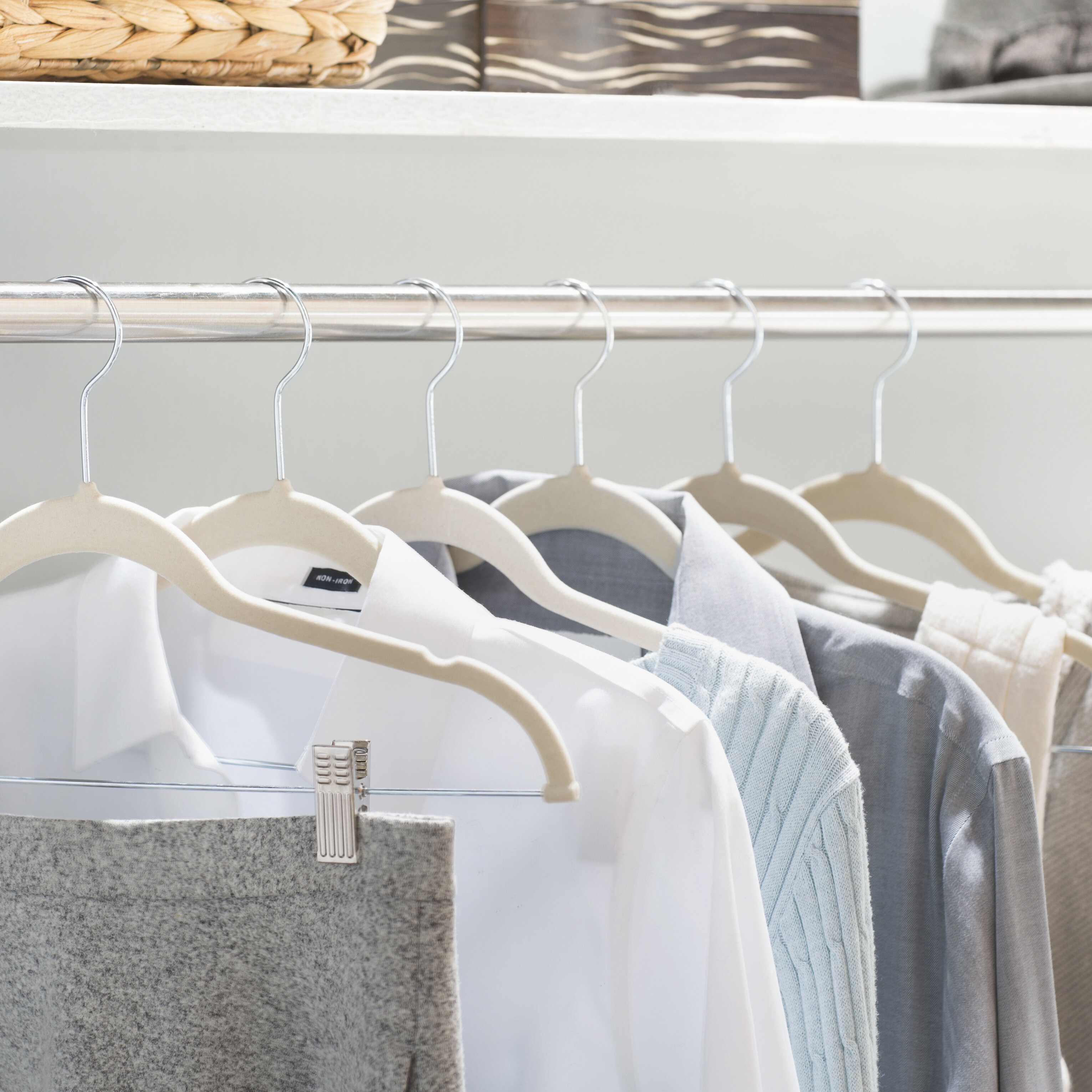 Non-Slip Flocked Velvet Hangers Coat Clothes Trousers Garment Storage Holder New 