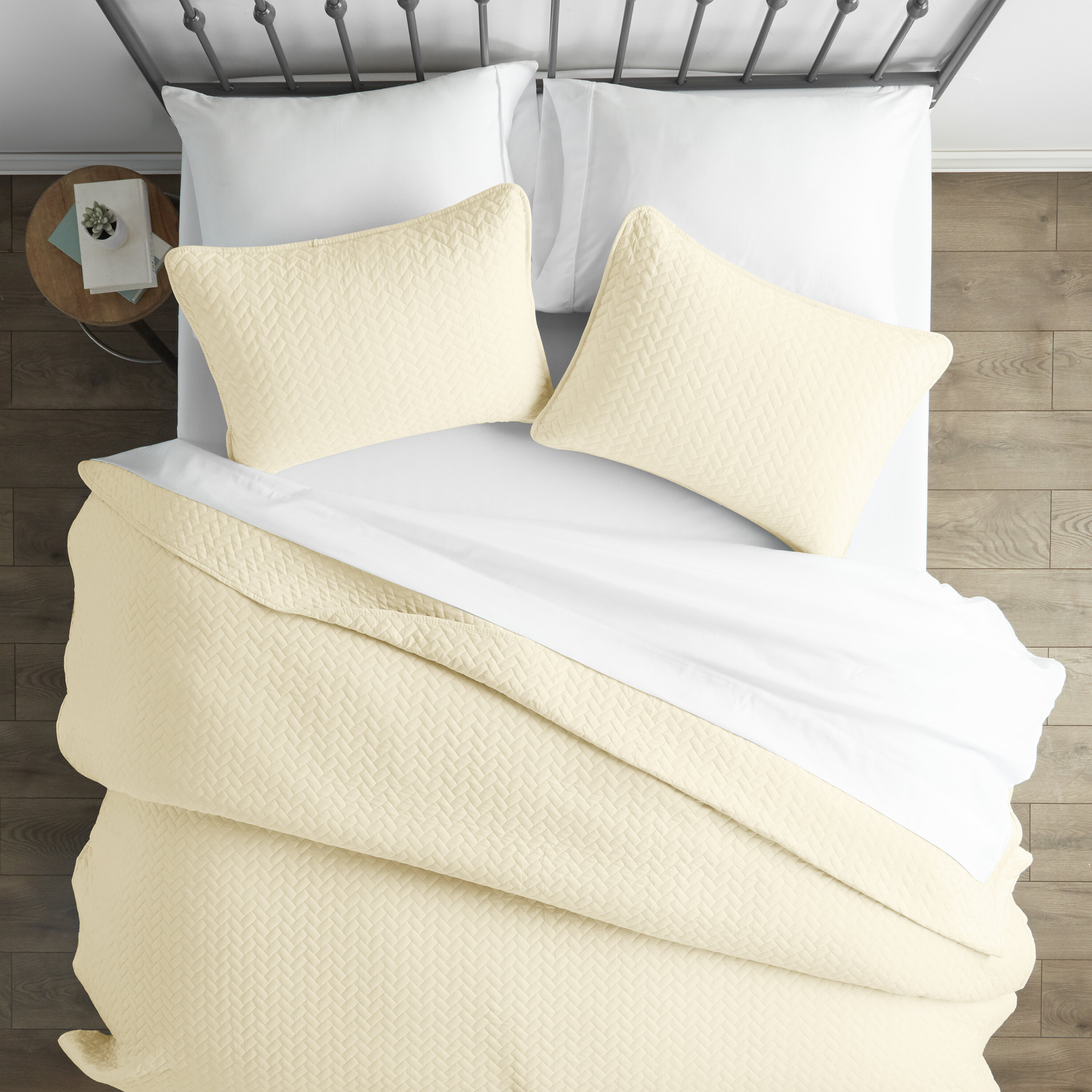 Bedspread J 107 Bed Throw Duvet quilt blanket Living area blanket antique 