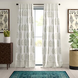 52x90in Z&L Home Farm White Daisy Flowers Pattern Blackout Window Curtains Thermal Insulated Drapes Black Window Panel Grommet Darkening Treatments for Living Room Bedroom Bathroom