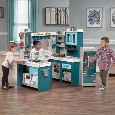 Melissa & Doug Star Diner Restaurant Play Set & Kitchen, Wooden Diner Play Set, Two Play Spaces in One, 88.9 cm H x 58.42 cm W x 110.49 cm L 