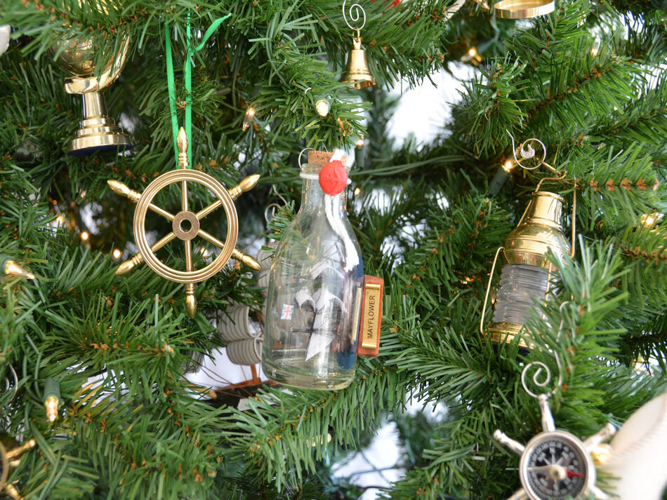 NAUTICAL WHITE ANCHOR WITH ROPE CHIRSTMAS LIGHTS CHRISTMAS TREE HOLIDAY ORNAMENT 