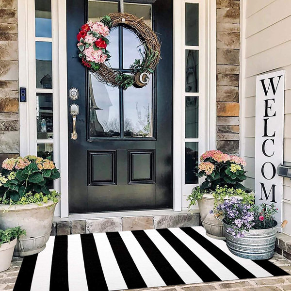 Personalised Family name Home Black & White Laurel door Home mat  60 x 40 cm 