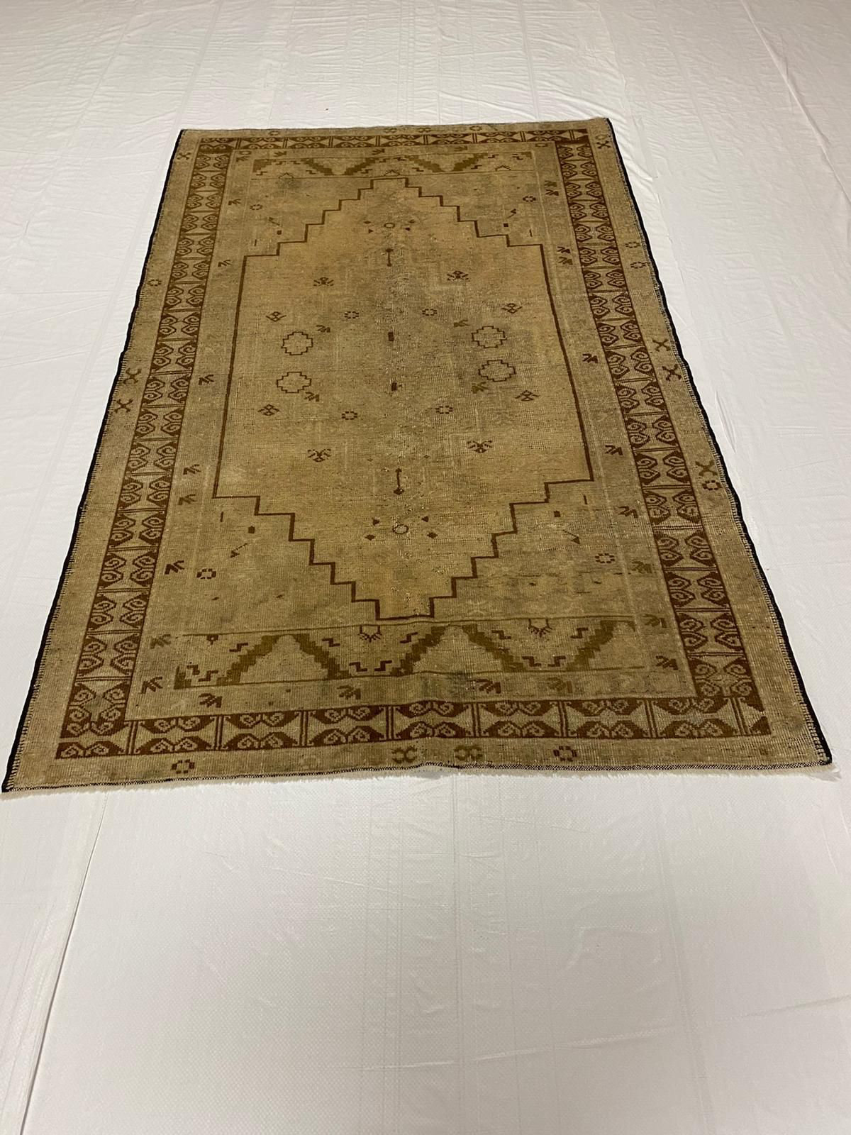 Foundry Select Bhavith Handmade Handwoven Wool Light Green And Ivory