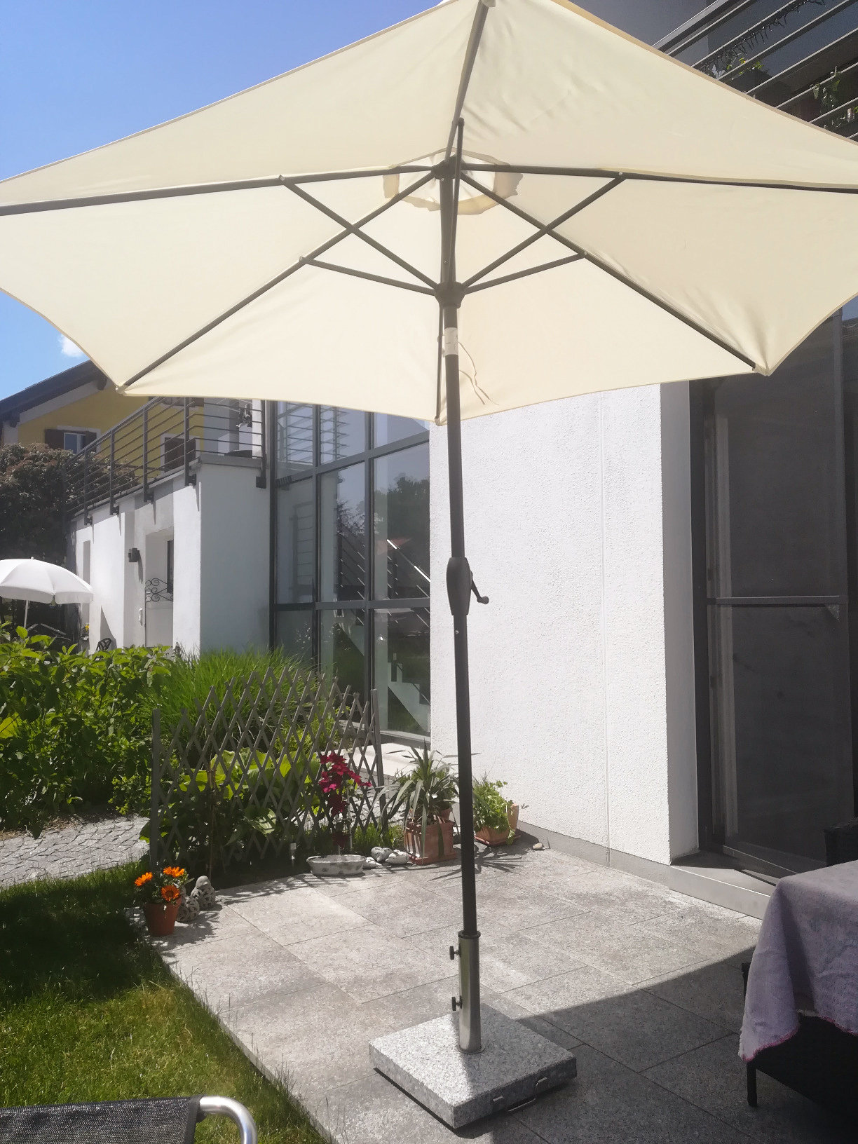 Dakota Fields Parasol stand granite 40 x 40cm approx. 25kg Wayfair.co.uk