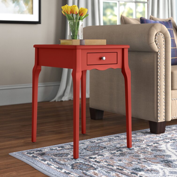 red corner table