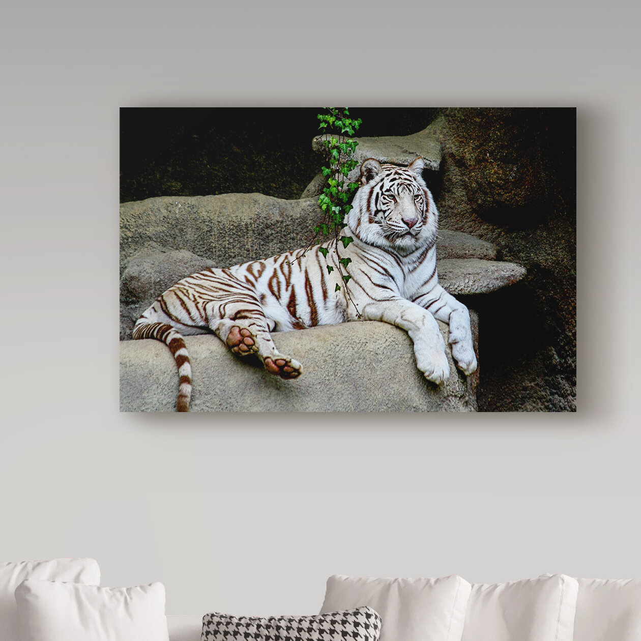 the white tiger themes