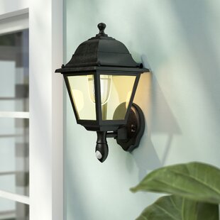 Solar Powered Wall Lantern LED Lights Black Outdoor Retro Garden Lamp Re 