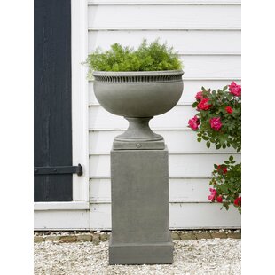 Williamsburg Stone Urn Planter