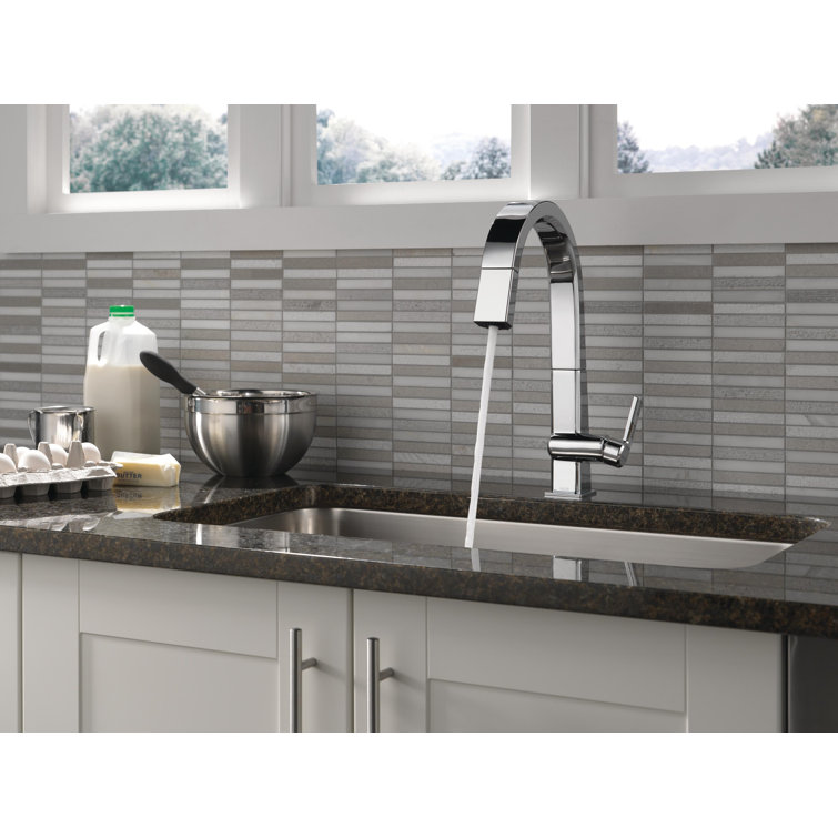 Delta trinsic single handle pull down kitchen faucet