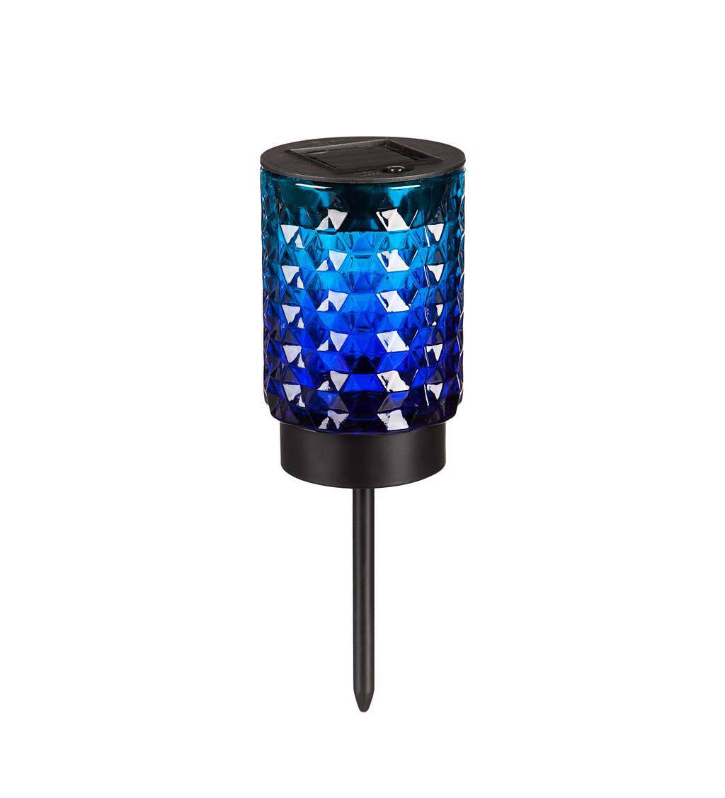 Plow & Hearth Low Voltage Solar Powered Integrated LED Pathway Light
