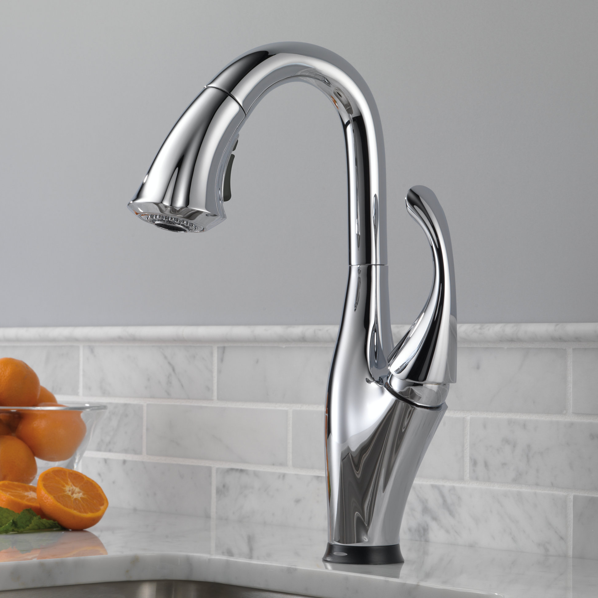 9992TDST,ARDST Delta Addison™ Pull Down Touch Kitchen Faucet