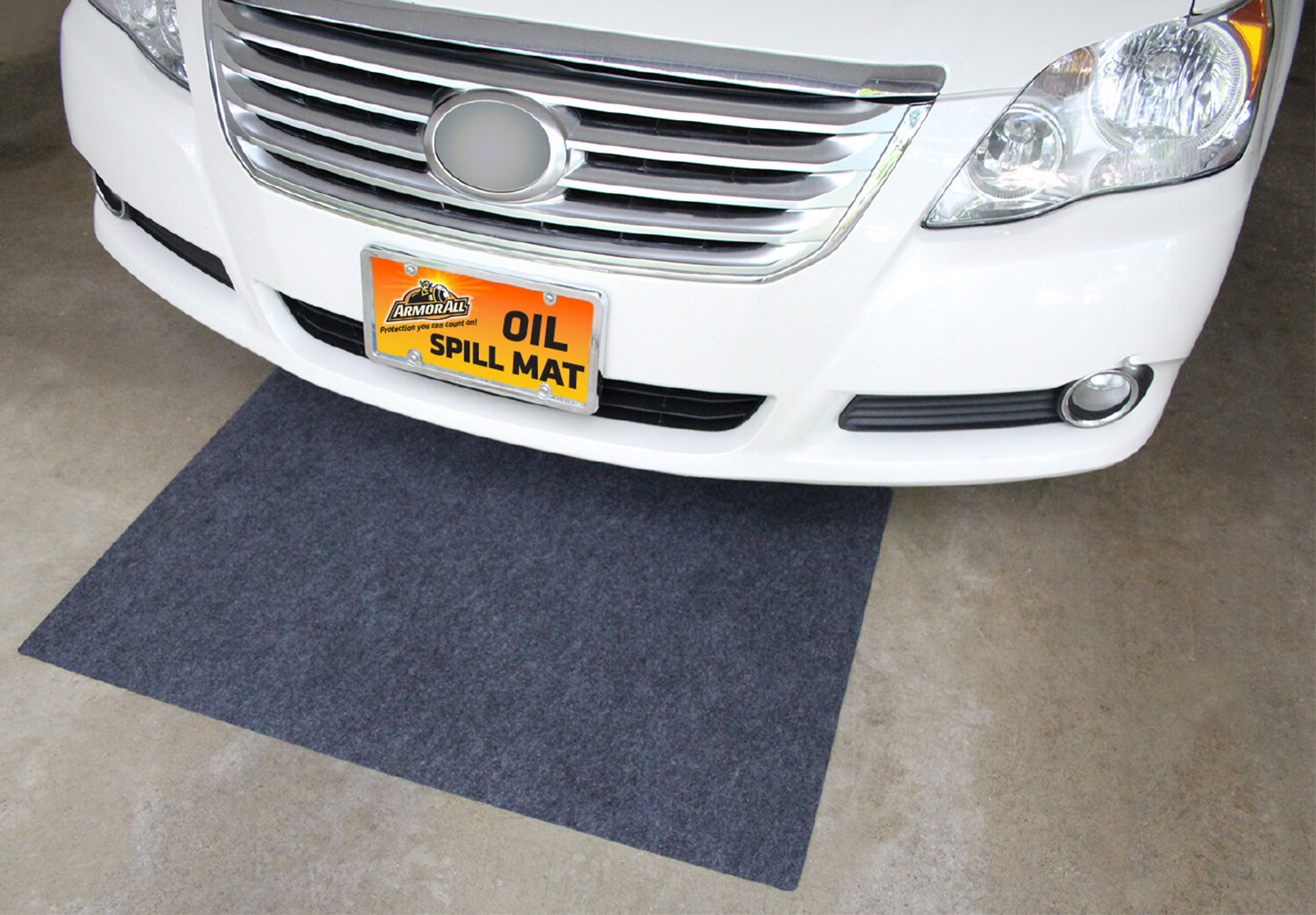 Armor All Oil Spill Mat, Absorbent Pad Contains Liquids, Protects