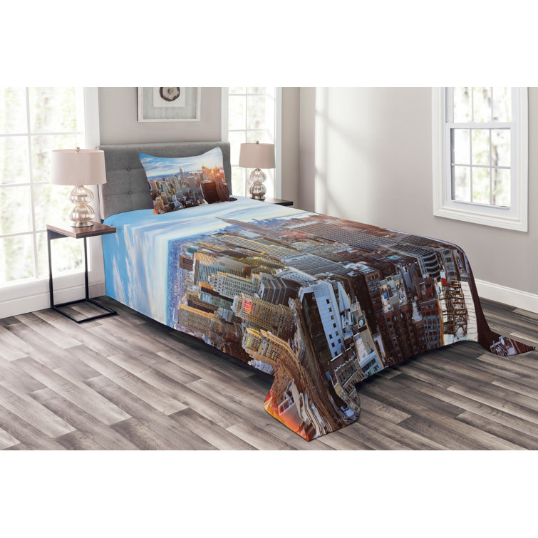 Sunset in The Manhattan Island Downtown Brooklyn Financial District Skyscrapers Bedspread Set East Urban Home Size: 220 x 220 cm Bedspread - 2 Shams