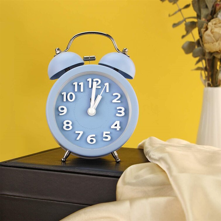 Analog Alarm Clock Vintage Retro Classic Bedroom Bedside Battery Operated Loud 