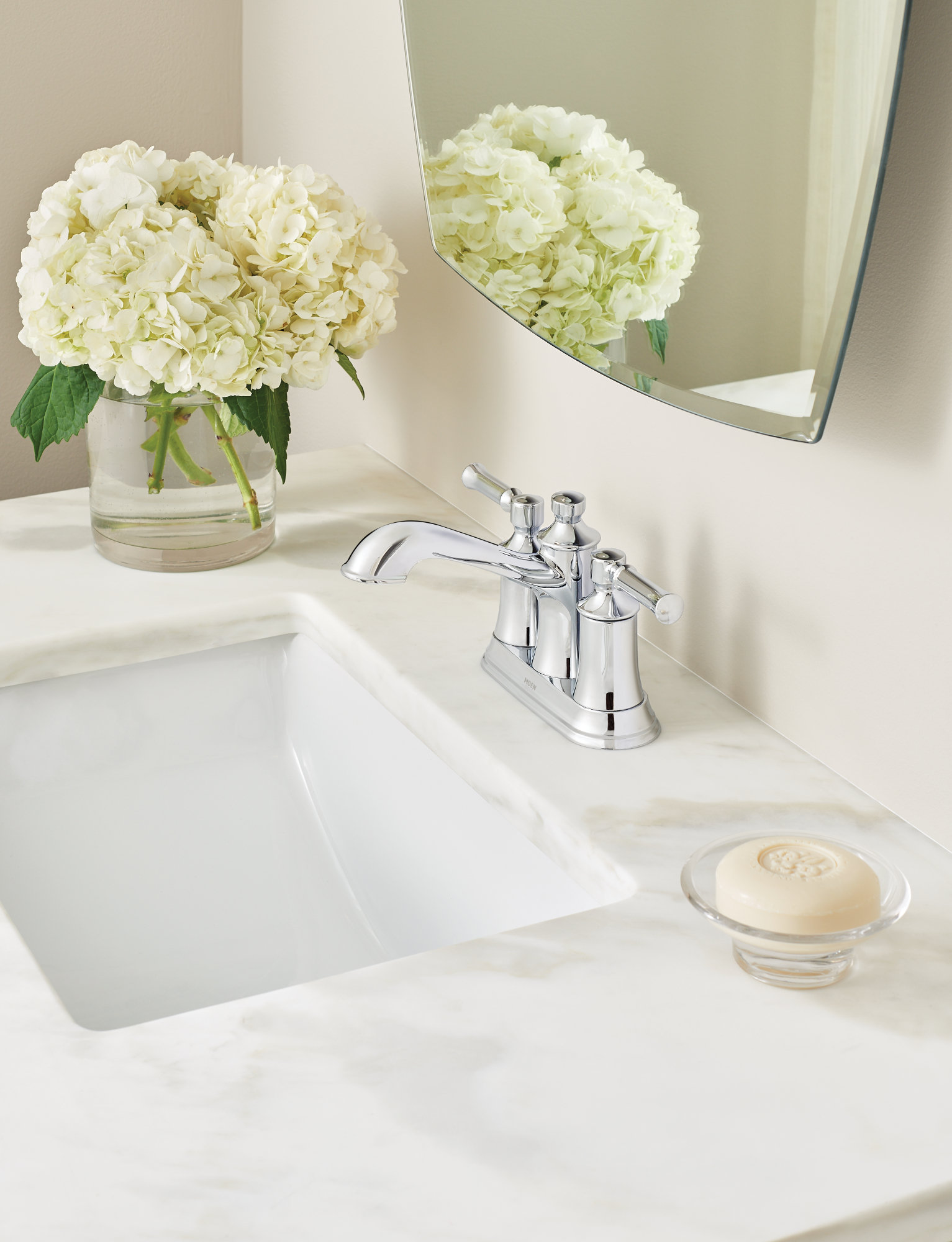 Moen Dartmoor Standard Centerset Bathroom Faucet with Drain Assembly