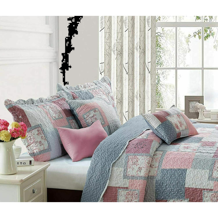 August Grove Courtenay August Grove Bedspread Set with a pillow ...