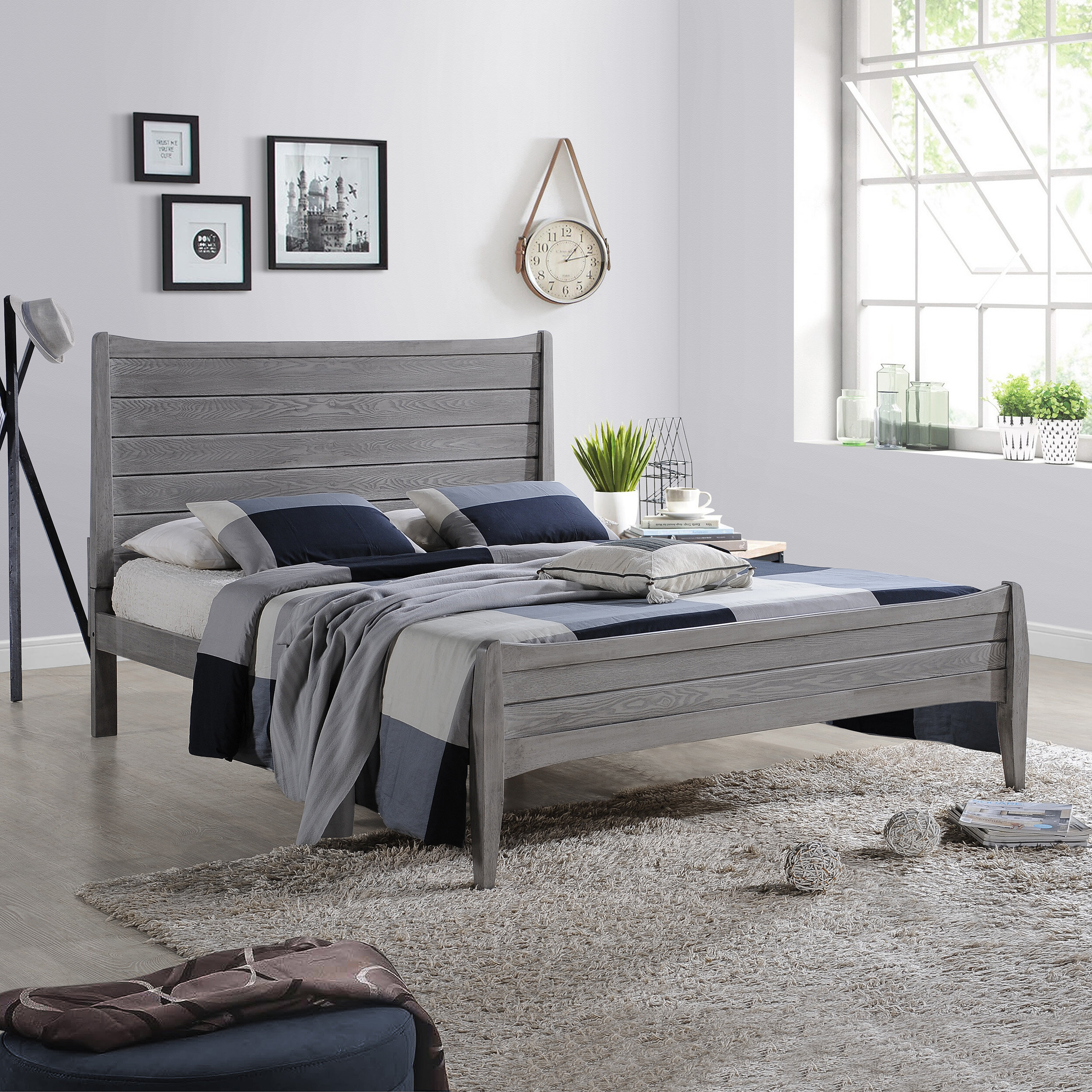 Gracie Oaks Aalycia Queen Solid Wood Platform Bed & Reviews | Wayfair