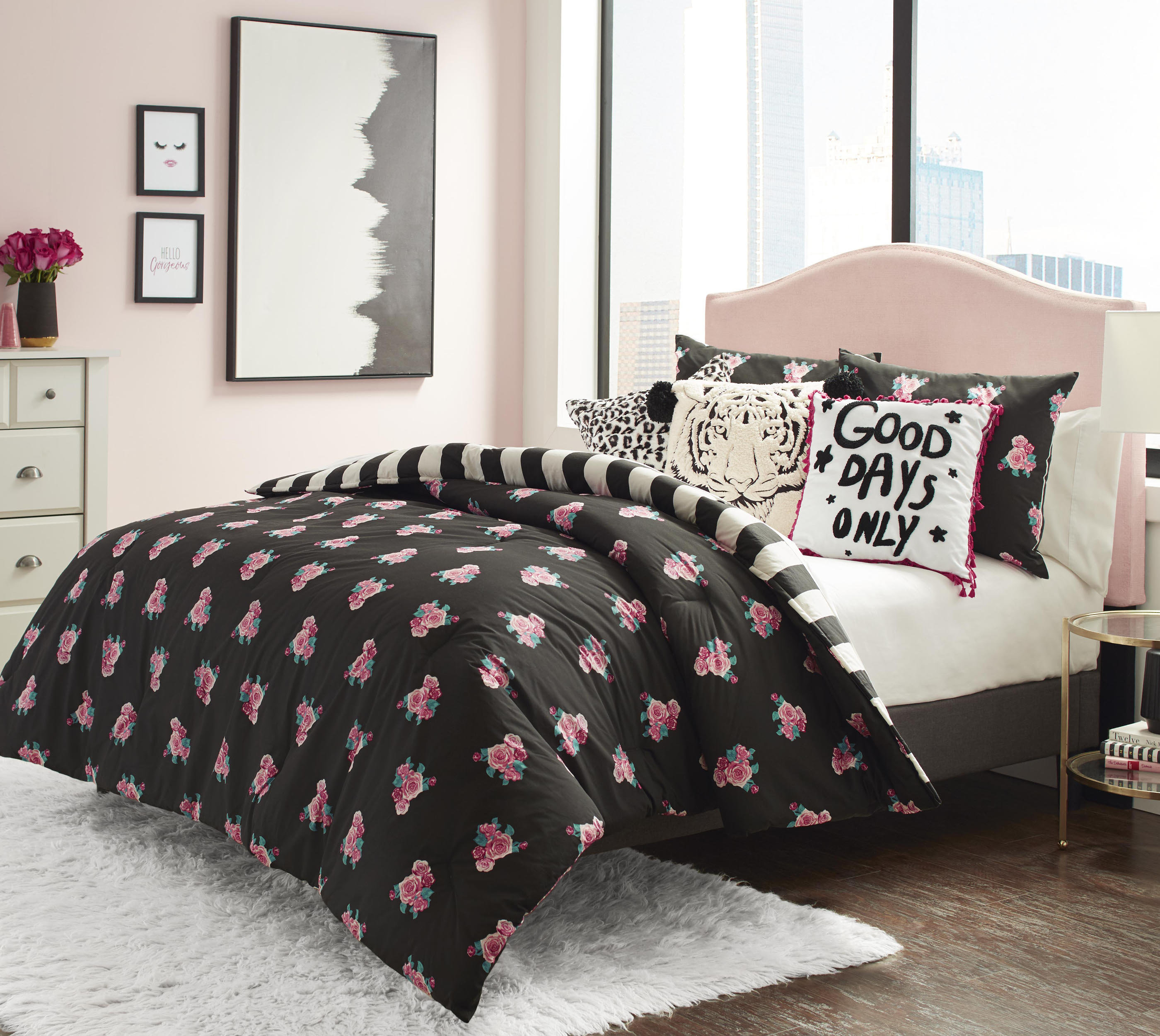 Betsey Johnson Romantic Roses Black 