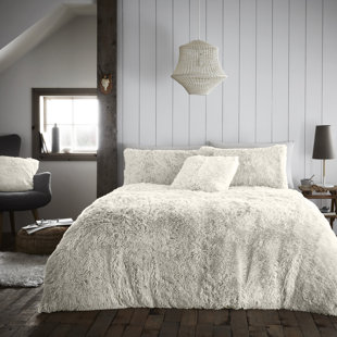 thick fluffy comforters