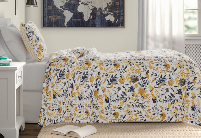 Quilts & Coverlets for Less