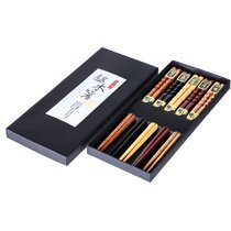 22cm Japanese Chopsticks Natural Wood 4 Pairs Reusable Chines Stylish Print 