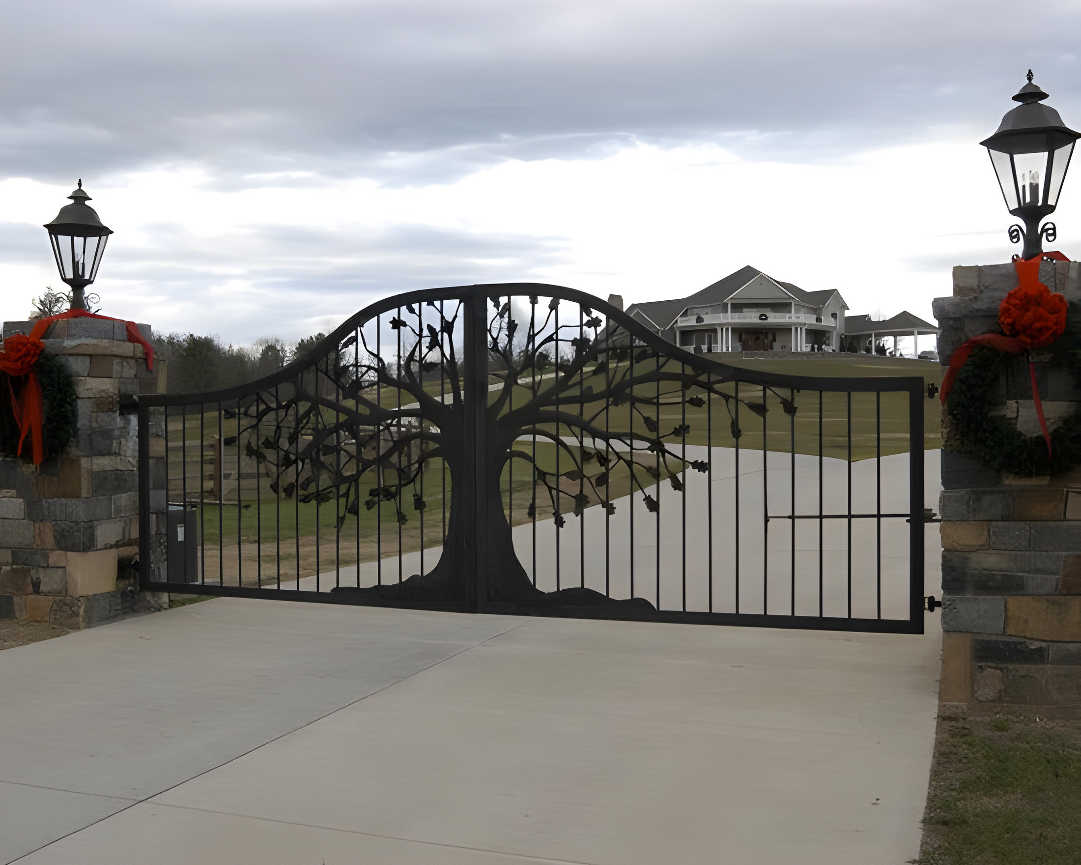 TAIMCO Modern Tree Design Driveway Gate Metal Tree Entrance Gate