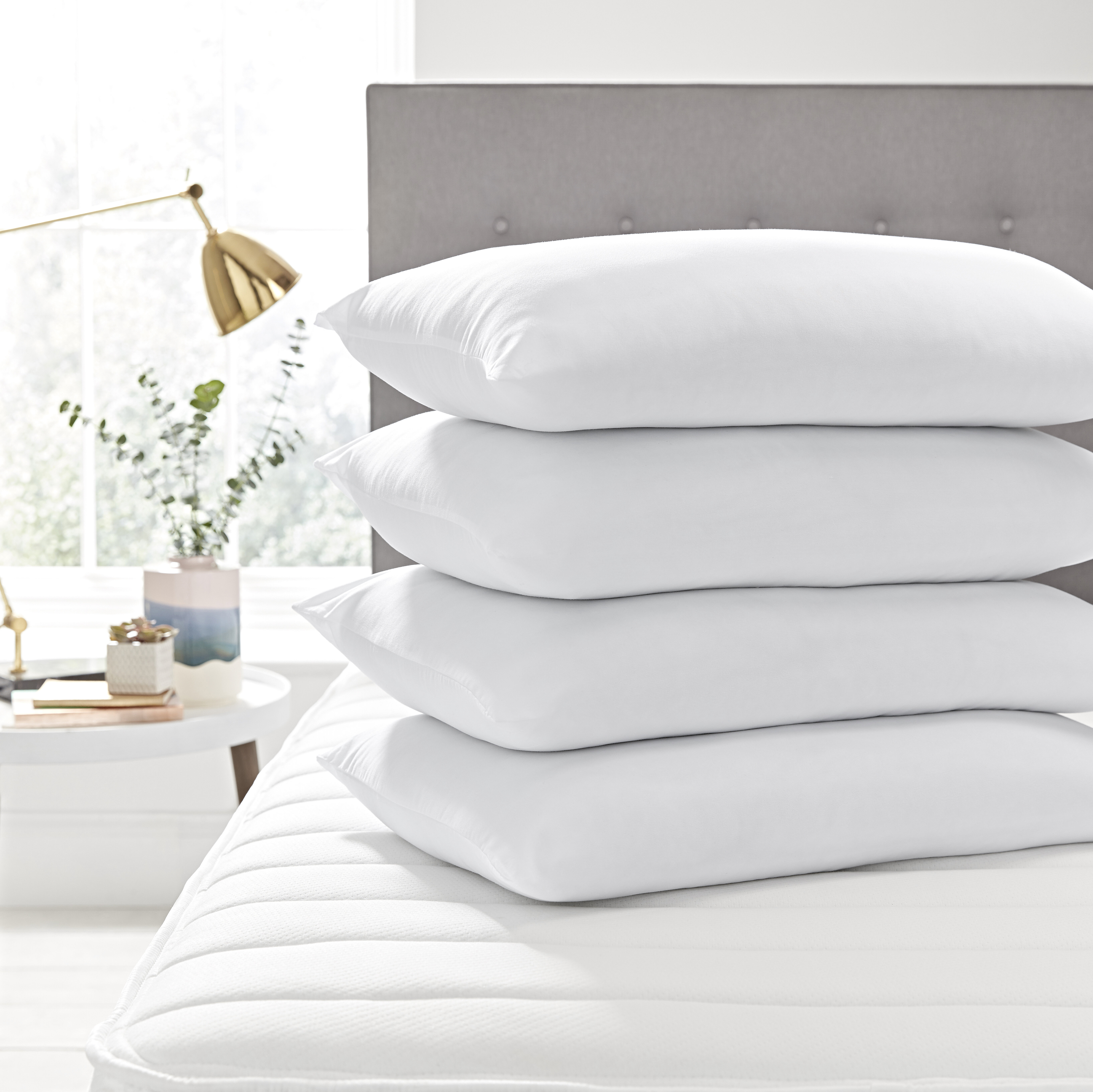 Silentnight Silentnight Deep Sleep Pillows 4 Four Pack Soft Medium Support Hotel Bed Sleep  5012701444941 