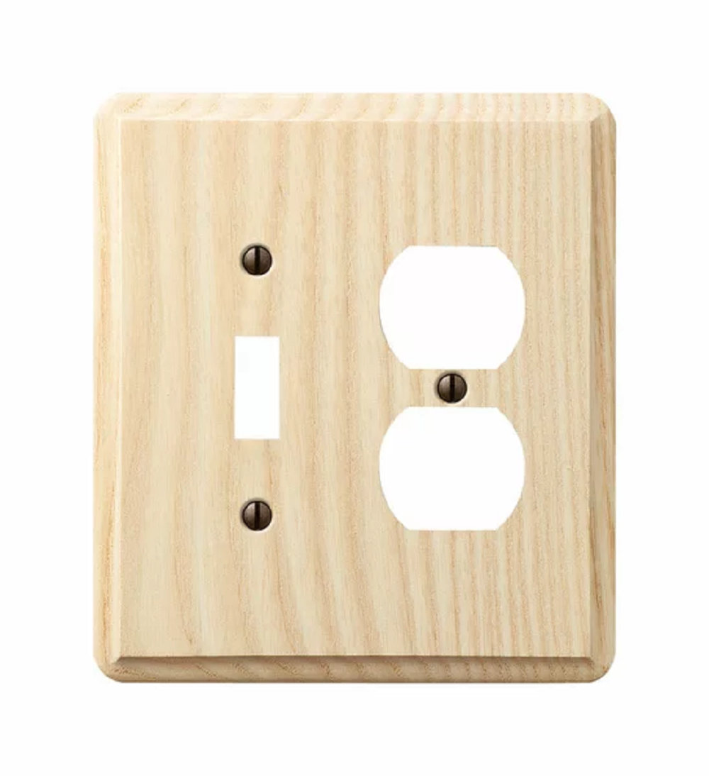 Amerelle 2Gang Toggle Light Switch / Duplex Outlet Combination Wall