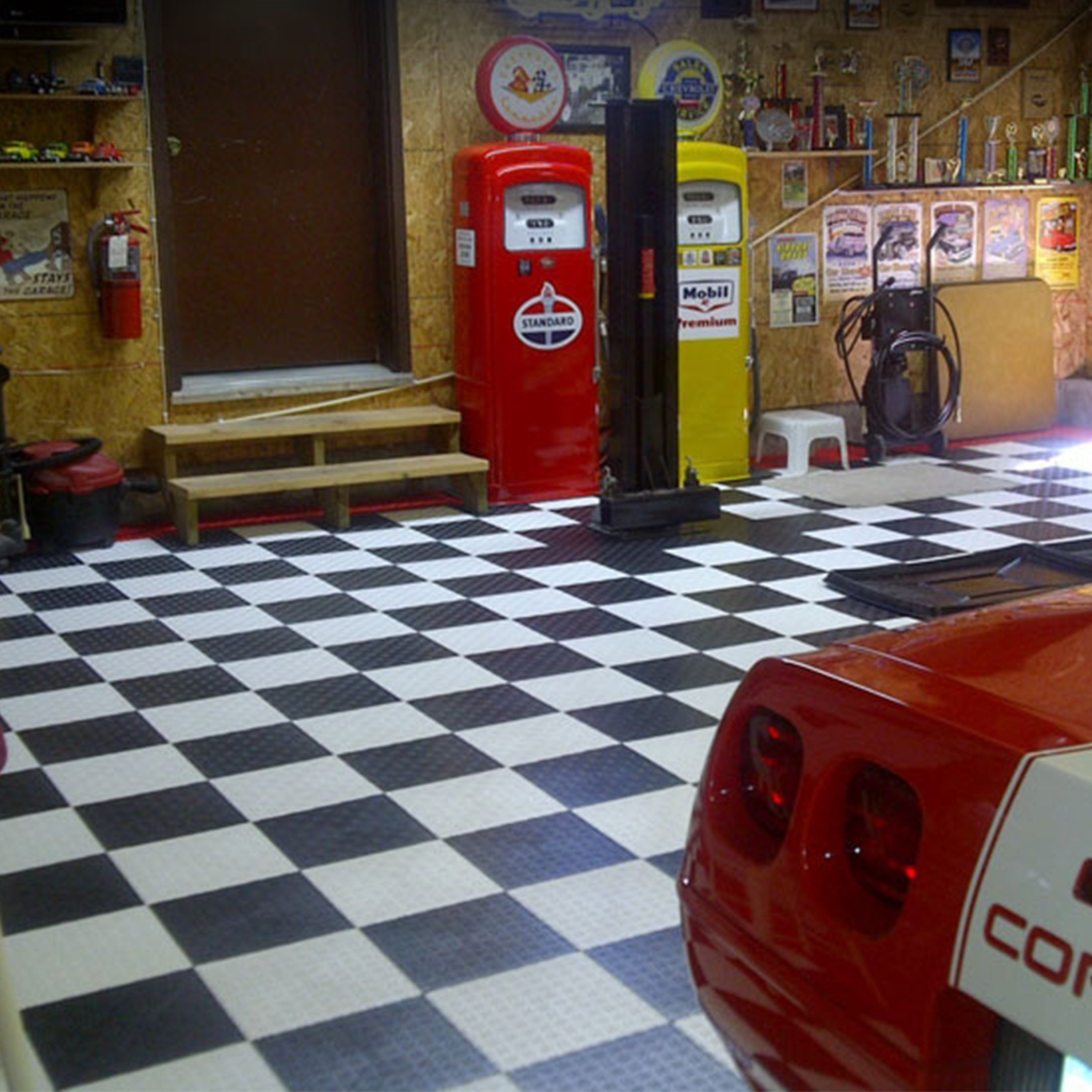 FlooringInc GridLoc Diamond 12"X12" Garage Flooring Tiles in Black