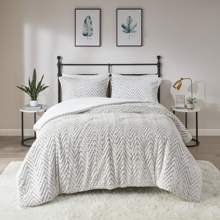 Caureen Ivory and Grey Ultra Plush Down Alternative Comforter Set - 1