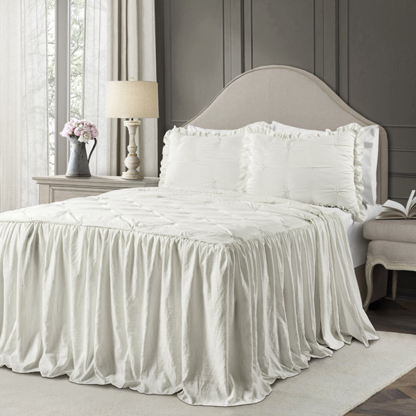 Skirted Bedspread | Wayfair