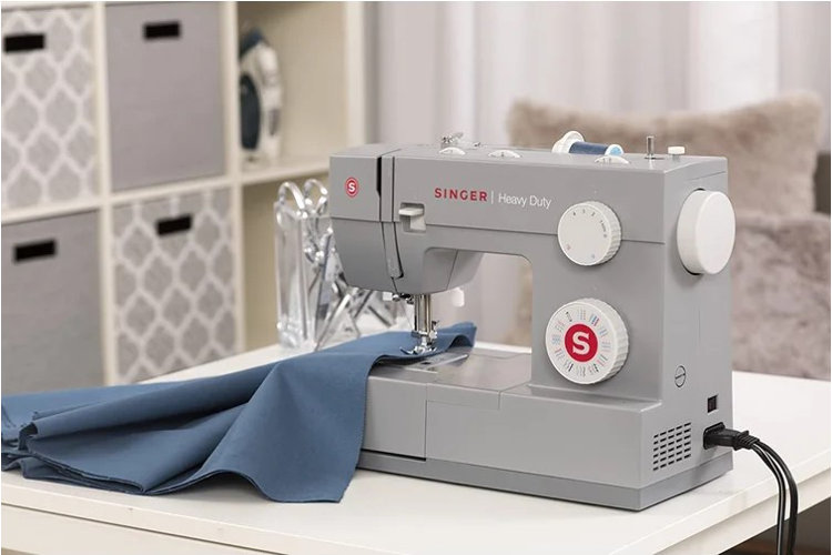 The Best Sewing Machine for Beginners - Wayfair Canada