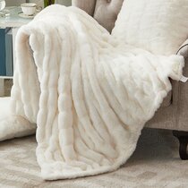 Blush Faux Fur Mongolian Throw Brand New 130 X 160 Cm Thermal Lined 