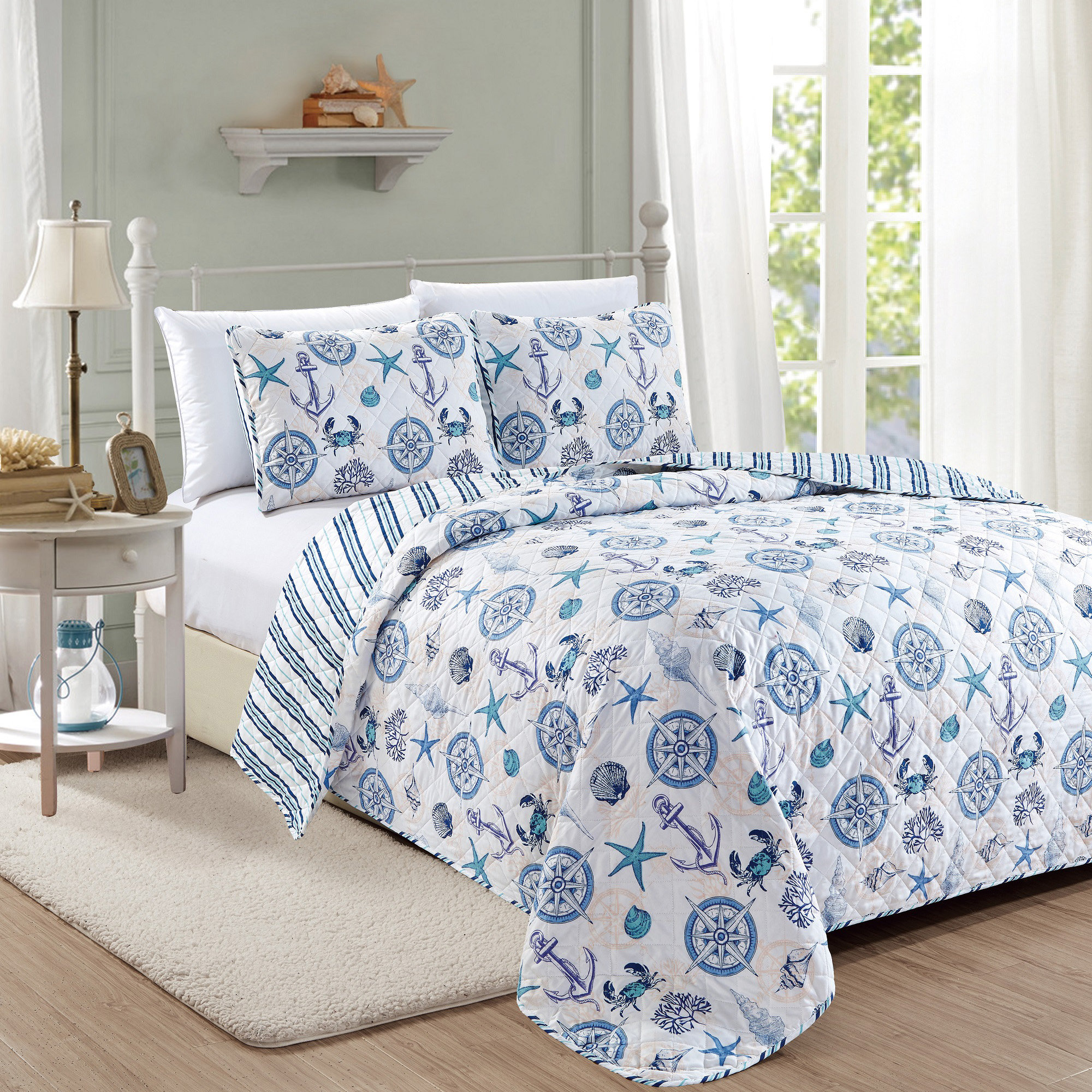 Great Bay Home Azure Coastal Printed Quilt Set Full / Queen