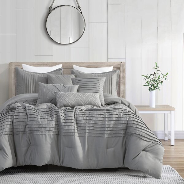 White Luxury Bedding Set Duvet Cover Pillow Cases With Diamante Stripe Pattern 